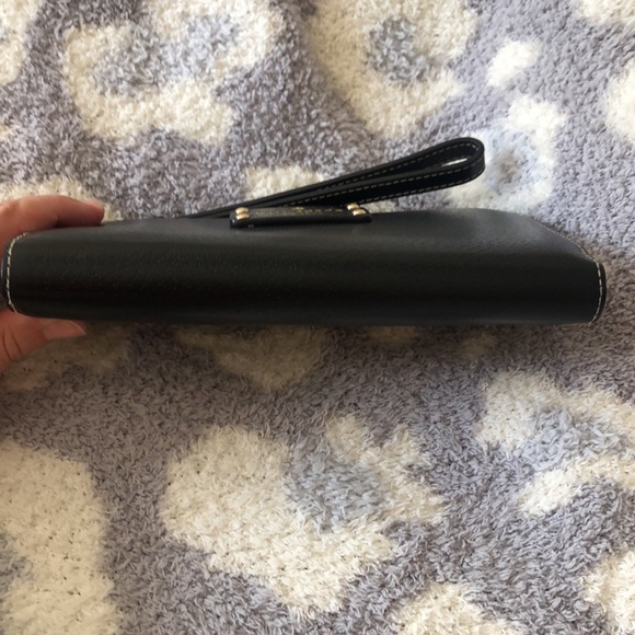 Kate Spade clutch/wristlet - Picture 3 of 10